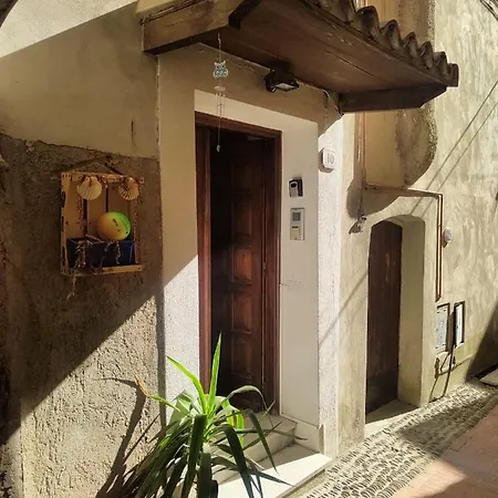 La Casa Di Dim Apartment Cipressa